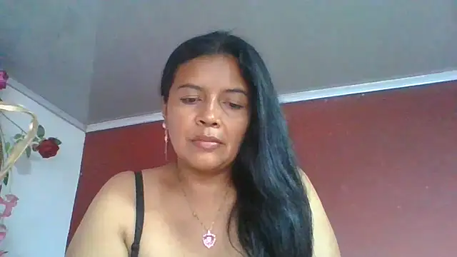Snapshot of DianaOchoa_ chatting on 24, 6, 2026 DianaOchoa online show from 24, 6, 2026