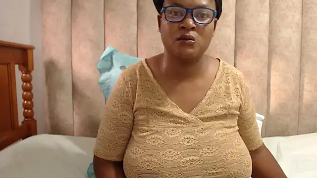 Sexybusty01 online show from 18, 2, 2026