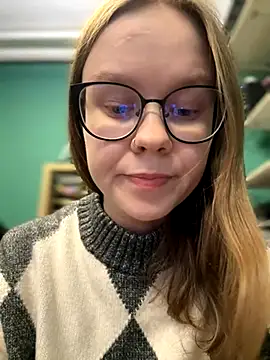 Snapshot of _CherryBloom_ chatting on 3, 10, 2025 CherryBloom online show from 3, 10, 2025