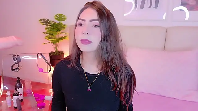 Heraa Piett online show from 21, 9, 2025