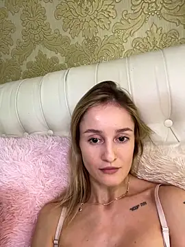 RosieBlossom online show from 22, 10, 2025