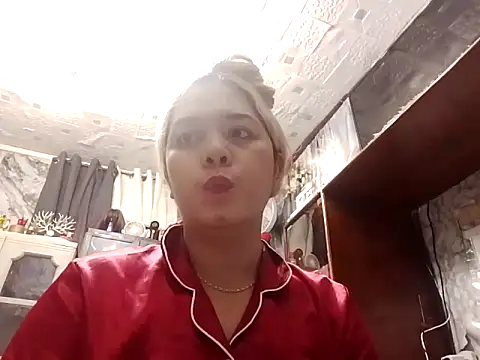 blonditax1111 online show from 3, 10, 2025
