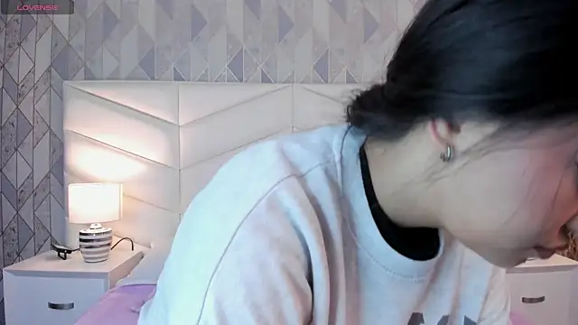 victoria   jonnes online show from 17, 9, 2025