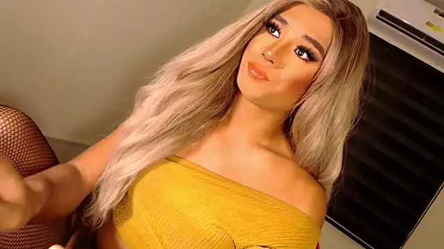 SissifyMeNow online show from 27, 10, 2025