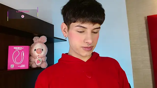 Ezra Storm online show from 18, 11, 2025