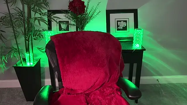 ItsNikki online show from 16, 2, 2026