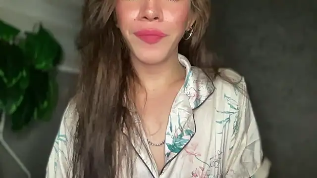 Snapshot of Misselliefayexxx chatting on 14, 12, 2025 Misselliefayexxx online show from 14, 12, 2025