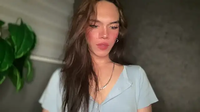 Snapshot of Misselliefayexxx chatting on 15, 12, 2025 Misselliefayexxx online show from 15, 12, 2025