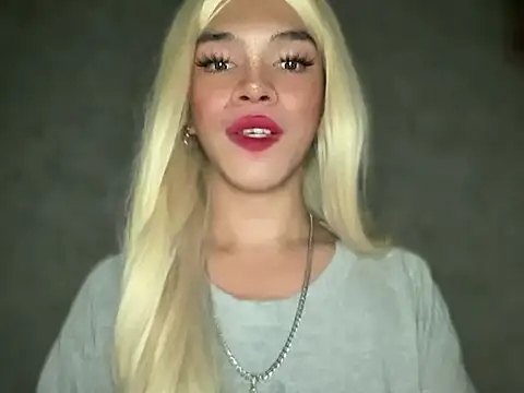 Snapshot of Misselliefayexxx chatting on 10, 2, 2026 Misselliefayexxx online show from 10, 2, 2026