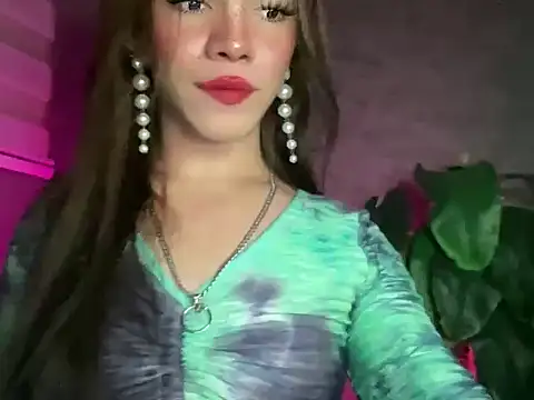 Snapshot of Misselliefayexxx chatting on 4, 3, 2026 Misselliefayexxx online show from 4, 3, 2026