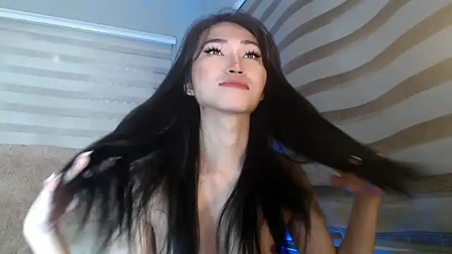 Snapshot of lovelychanel69xx chatting on 4, 10, 2025 lovelychanel69xx online show from 4, 10, 2025