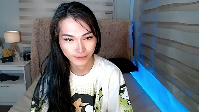 Snapshot of lovelychanel69xx chatting on 13, 10, 2025 lovelychanel69xx online show from 13, 10, 2025