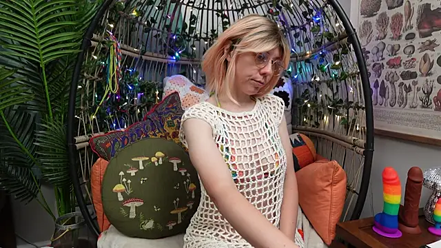 Snapshot of bendingofwillow chatting on 1, 10, 2025 bendingofwillow online show from 1, 10, 2025