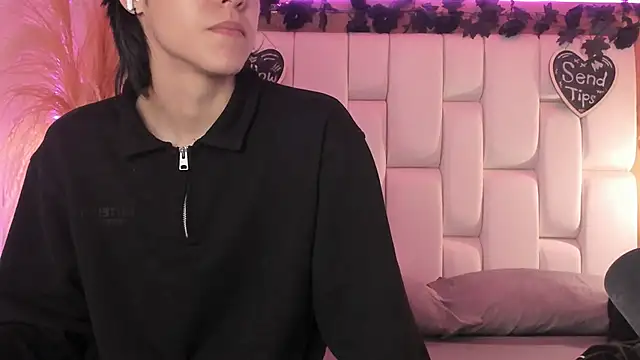 Daphne And Roger online show from 17, 3, 2026