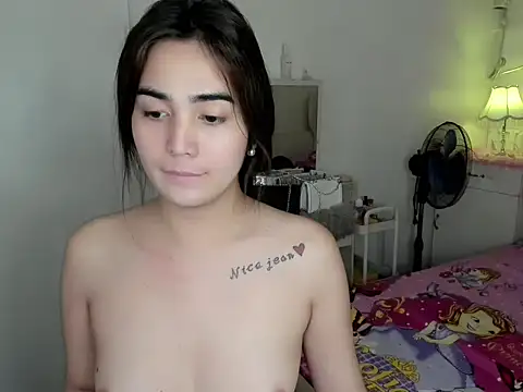 Snapshot of Alovelydoll_nica chatting on 20, 4, 2026 Alovelydoll nica online show from 20, 4, 2026
