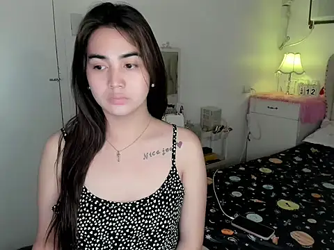 Snapshot of Alovelydoll_nica chatting on 12, 5, 2026 Alovelydoll nica online show from 12, 5, 2026