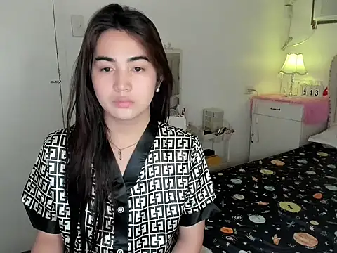 Snapshot of Alovelydoll_nica chatting on 13, 5, 2026 Alovelydoll nica online show from 13, 5, 2026