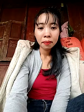 Snapshot of emaame68 chatting on 8, 10, 2025 emaame68 online show from 8, 10, 2025