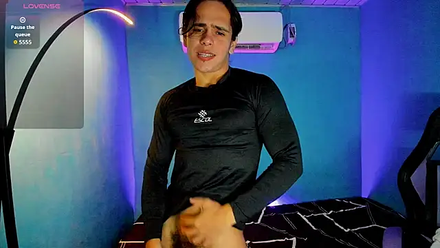 Snapshot of Maximiliano_scoott__ chatting on 11, 9, 2025 Maximiliano scoott online show from 11, 9, 2025