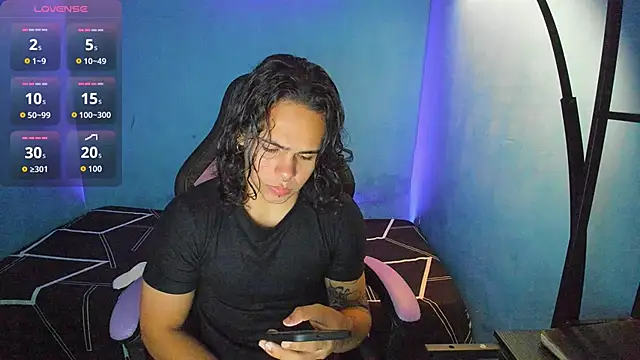 Snapshot of Maximiliano_scoott__ chatting on 15, 10, 2025 Maximiliano scoott online show from 15, 10, 2025