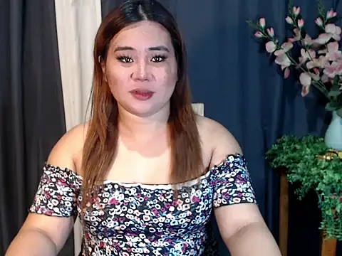 Snapshot of queen_staceyy chatting on 30, 11, 2025 queen staceyy online show from 30, 11, 2025