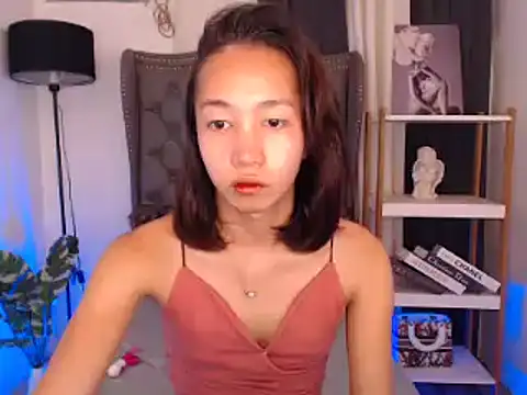 Snapshot of Sweet_kittyxx chatting on 18, 10, 2025 Sweet kittyxx online show from 18, 10, 2025