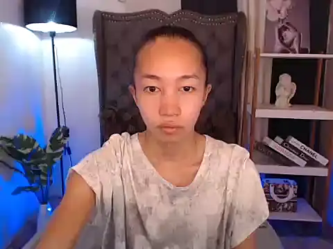 Snapshot of Sweet_kittyxx chatting on 22, 10, 2025 Sweet kittyxx online show from 22, 10, 2025