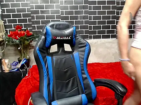 Snapshot of lucyheart777 chatting on 2, 11, 2025 lucyheart777 online show from 2, 11, 2025