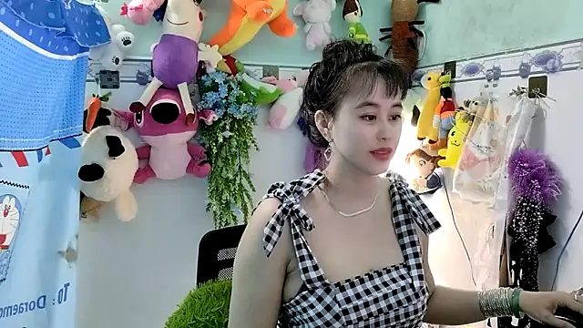 emgaixinhngoan online show from 23, 11, 2025