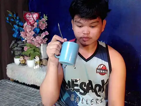 Reynelcock online show from 8, 3, 2026