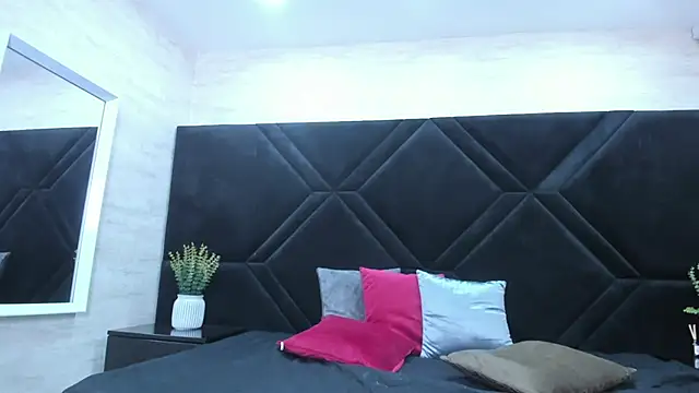 Dantzel  online show from 6, 3, 2026