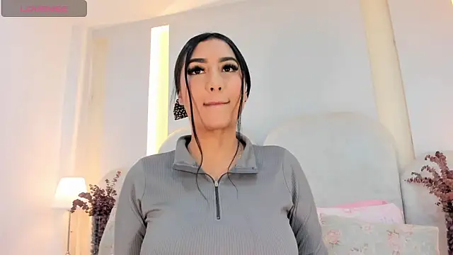 SalomeeBell online show from 28, 10, 2025