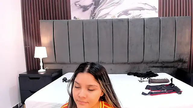 Snapshot of Wonderkloe_ chatting on 17, 6, 2026 Wonderkloe online show from 17, 6, 2026