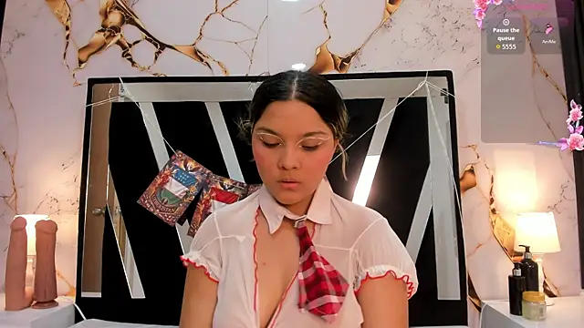 Snapshot of Wonderkloe_ chatting on 8, 7, 2026 Wonderkloe online show from 8, 7, 2026