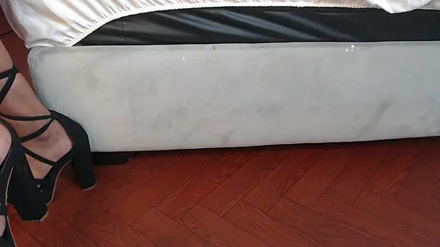 LorenBeiker- online show from 29, 11, 2025