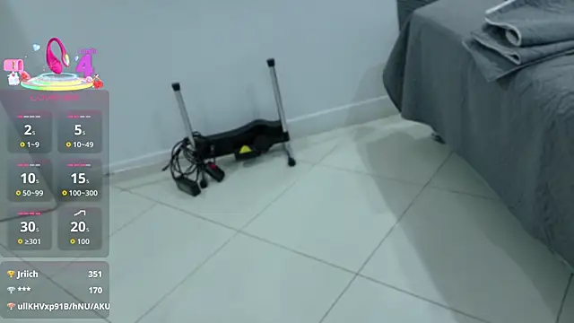 BeccaReedd online show from 9, 9, 2025