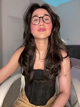 julieta jhonss online show from 6, 4, 2026