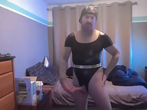 Snapshot of MotoXrideR28 chatting on 11, 9, 2025 MotoXrideR28 online show from 11, 9, 2025