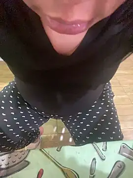 itsmeyourgirlfucker online show from 6, 1, 2026