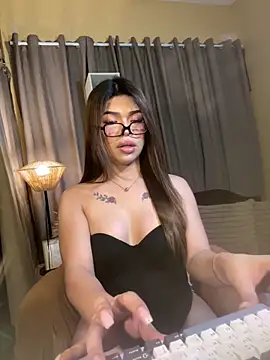 Snapshot of Nyxie_luxx chatting on 2, 5, 2026 Nyxie luxx online show from 2, 5, 2026