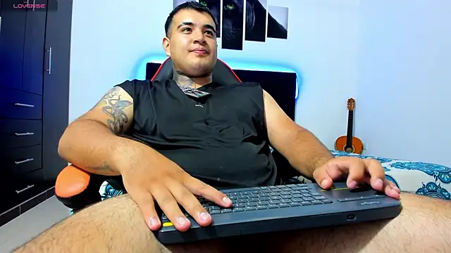 Snapshot of thiago__cp01 chatting on 16, 6, 2026 thiago cp01 online show from 16, 6, 2026