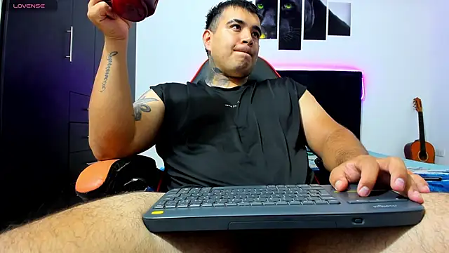 Snapshot of thiago__cp01 chatting on 20, 6, 2026 thiago cp01 online show from 20, 6, 2026