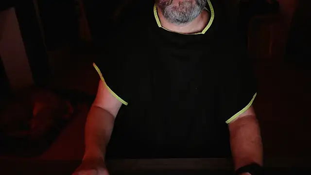 Snapshot of Hairyfred73 chatting on 14, 10, 2025 Hairyfred73 online show from 14, 10, 2025