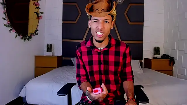 Thiagoferreti online show from 26, 11, 2025