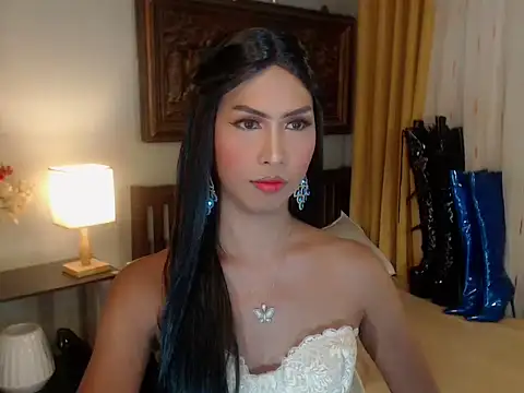 Snapshot of Nathalieheartt chatting on 7, 10, 2025 Nathalieheartt online show from 7, 10, 2025