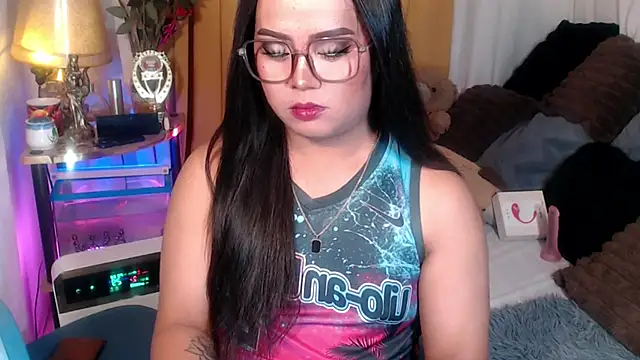 Snapshot of YourSweet-mich chatting on 23, 4, 2026 YourSweet-mich online show from 23, 4, 2026