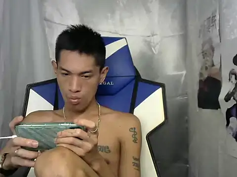 Snapshot of riks_tyler chatting on 17, 9, 2025 riks tyler online show from 17, 9, 2025