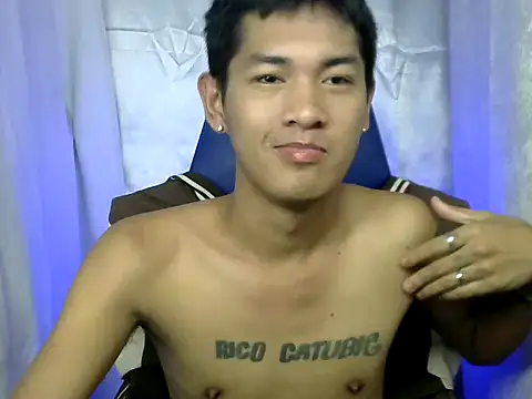 Snapshot of riks_tyler chatting on 16, 10, 2025 riks tyler online show from 16, 10, 2025