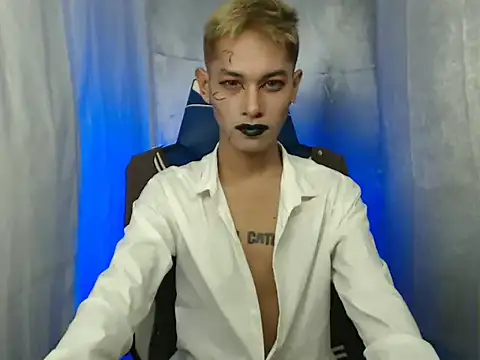 Snapshot of riks_tyler chatting on 27, 10, 2025 riks tyler online show from 27, 10, 2025