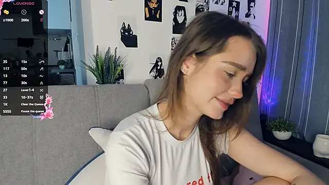 lovelyalivia online show from 26, 10, 2025